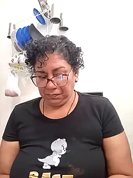 Webcam Model (Pupi-Lanegra)  is live.Free join now!