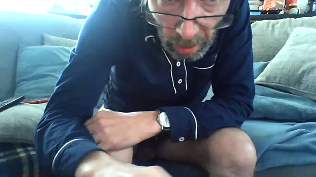 i_show_and_grow (Ask my age) - #bisexuals #brunettes #cam2cam #cheapest-privates #dirty-talk #fingering #flexing #foot-fetish #handjob #hd #interactive-toys #jerk-off-instruction #lovense #muscular #oil-show #penis-ring #pump #sexting #small-audience #smoking #spanking #top #uk-models #uncut #white