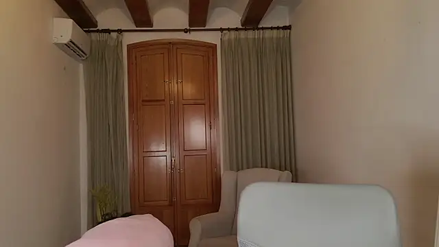 SelenaBlumX live cam profile