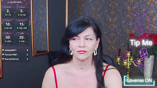 goddessxonya (F mature) - Did You Brought A Towel .....Squirt💦💦