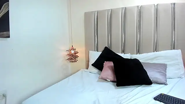 lya_whites (F young) - Sexy dance + twerking