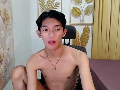 urasian_john18 - Urasian_john18's free webcam - UK Sex Cams