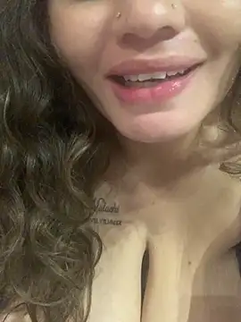 bigtittiegrace - Bigtittiegrace's free webcam - UK Sex Cams