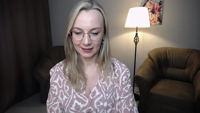 ava_elior - Ava_Elior's free webcam - UK Sex Cams