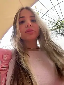 ashleyjenner_ - Ashleyjenner_'s free webcam - UK Sex Cams