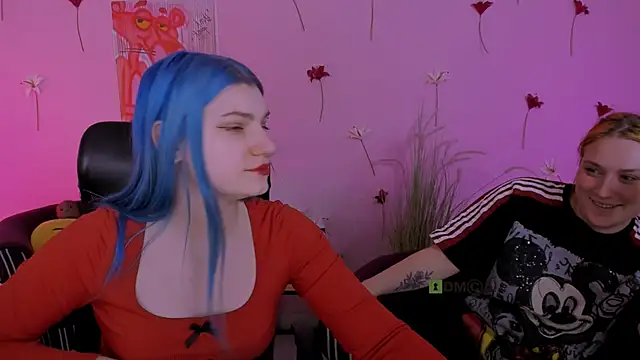 casey_meow_ (Ask my age) - doggy pose