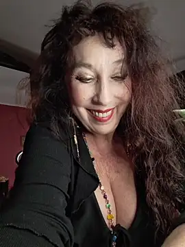 GypsyEsmeralda webcam