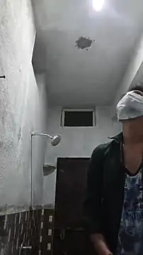 xyz_2git - Xyz_2giT's free webcam - UK Sex Cams