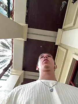 jose_rz (M twink) - I masturbate with oil and oil in my ass