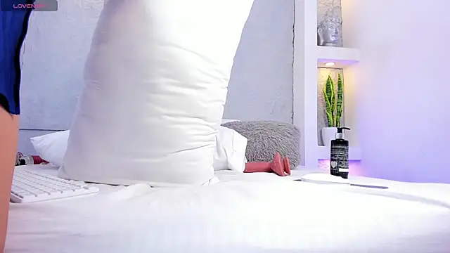 alassiahocthner - AlassiaHocthner's free webcam - UK Sex Cams