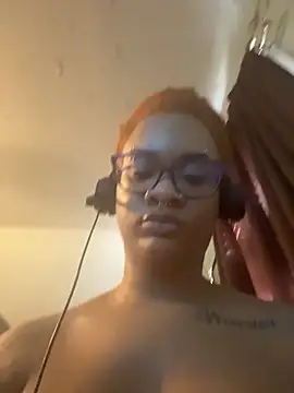 nickytheehawtie - Nickytheehawtie's free webcam - UK Sex Cams