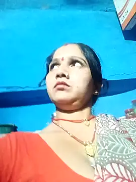 Webcam Model (Jooli_xx)  is live.Free join now!