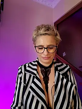 lunablaise - LunaBlaise's free webcam - UK Sex Cams