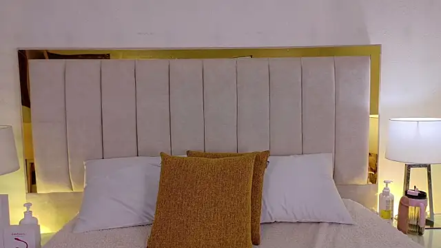 anastasia_gb (F teen) - 🔥🔥FINGERS IN MY ASS IN DOGGY🔥🔥