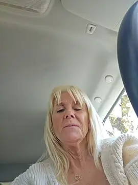 Nathotsexy1's Stripchat show and profile