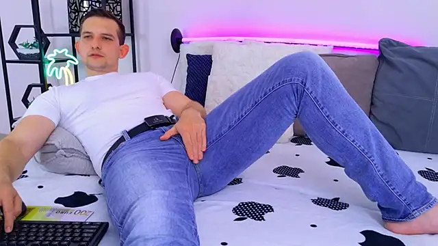 jimmy_doss (M young) - Hello ​guys! ​My ​balls ​so ​full! ​Cum