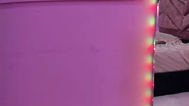 mia_honey_lov - Mia_honey_lov's free webcam - UK Sex Cams