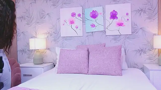 emmaleens - EmmaLeens's free webcam - UK Sex Cams