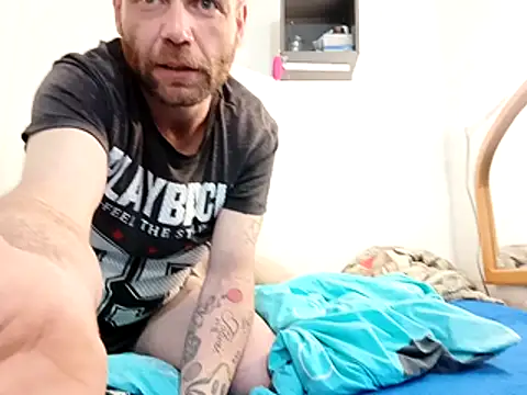 luk4ubb - Luk4uBB's free webcam - UK Sex Cams