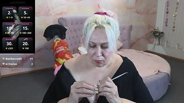 Penelope_Pinky webcam