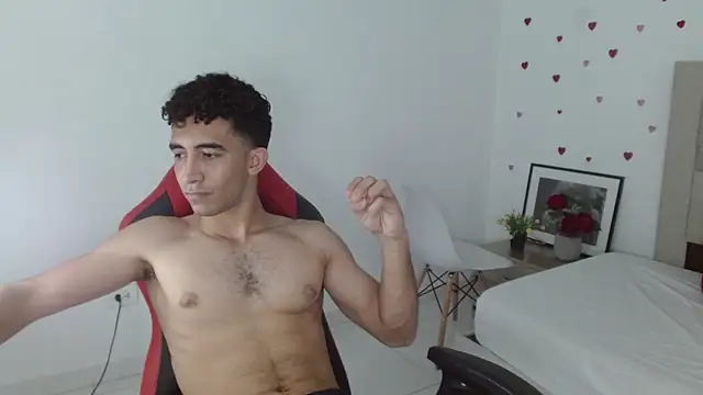 Caius_fox Live Webcam on Stripchat