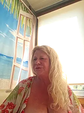 THESensualhorny Live Webcam on Stripchat