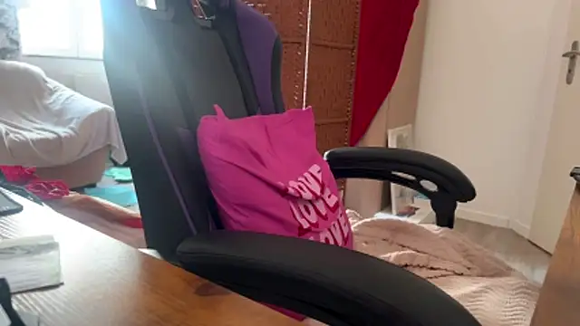 caliiie-of - Caliiie-of's free webcam - UK Sex Cams