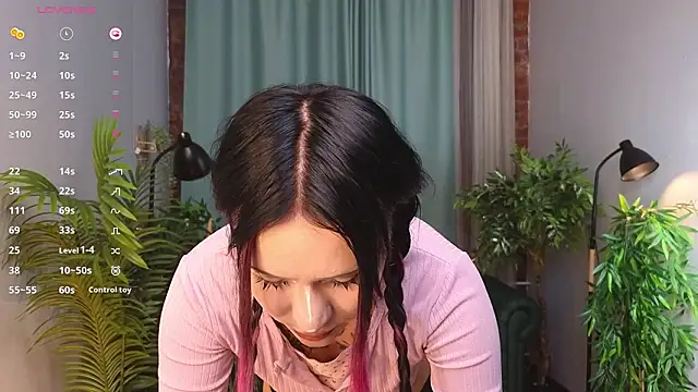 kittenlolla (F teen) - show ass