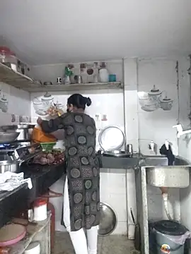 Webcam Model (Saishaa) is live