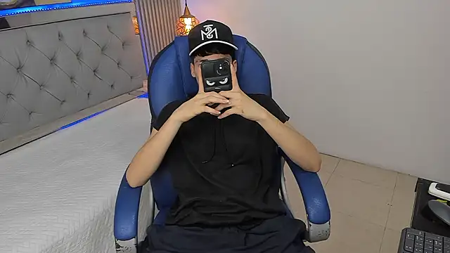 samblack_ (M twink) - cum show