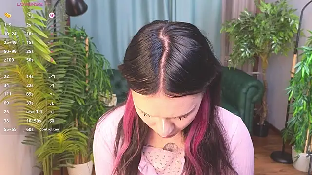 kittenlolla (F teen) - show ass