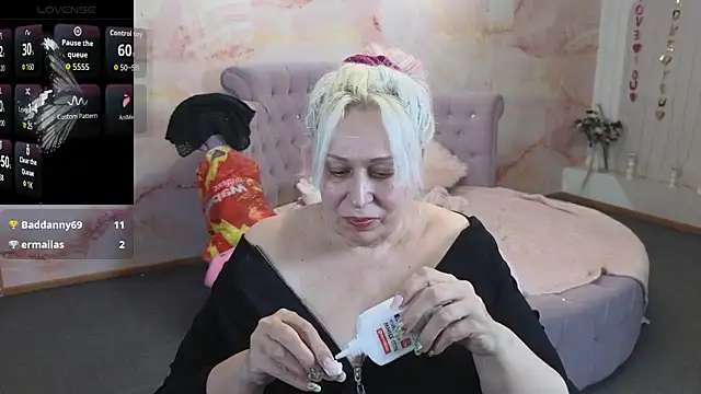 Penelope_Pinky live sex cam