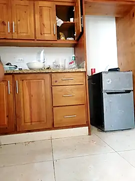 LucyNatural live sex cam