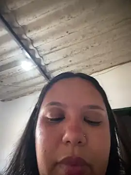 Bigostosa live sex cam