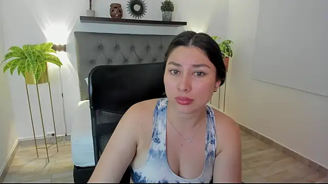 bella_99_ (F young) - TOTAL NUDE SHOW + WHIPING