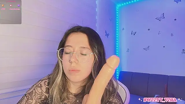 sweettvera - Sweettvera's free webcam - UK Sex Cams
