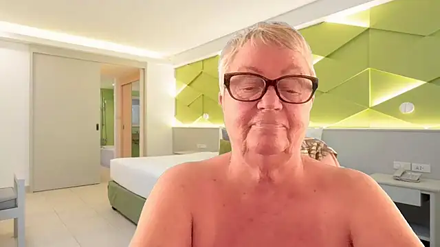 mystery-grandmother - Mystery-Grandmother's free webcam - UK Sex Cams