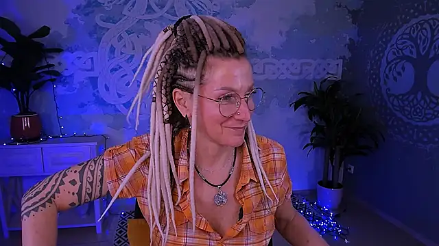 umaspace - UmaSpace's free webcam - UK Sex Cams