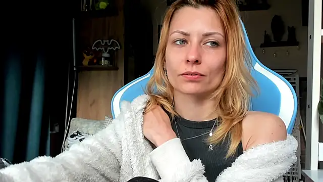 karo123421 - Karo123421's free webcam - UK Sex Cams