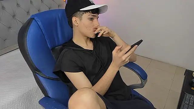 samblack_ (M twink) - cum show