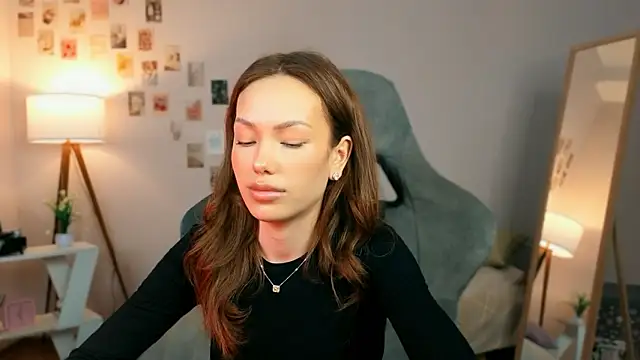 nexorine - Nexorine's free webcam - UK Sex Cams