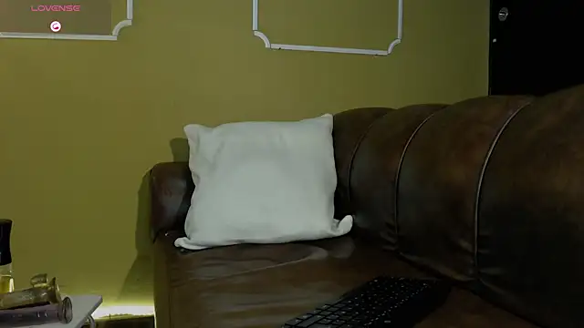 americamillan_ds - AmericaMillan_ds's free webcam - UK Sex Cams