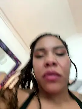 Webcam Model (Hannagarces)  is live.Free join now!