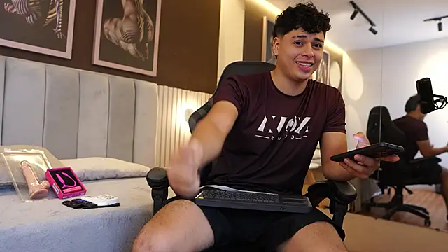 ethan_occonor - Ethan_occonor's free webcam - UK Sex Cams