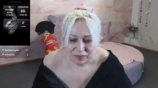 penelope_pinky (Ask my age) - Naughty tongue on fingers😘😘😘