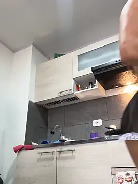 Webcam Model (Pretty__Milf)  is live.Free join now!