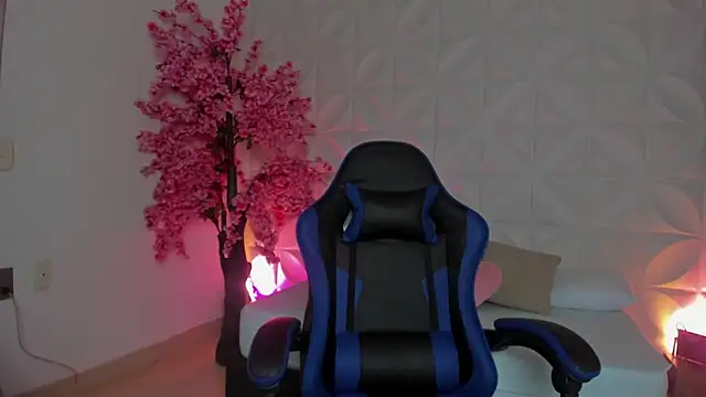 cora_22 - Cora_22's free webcam - UK Sex Cams