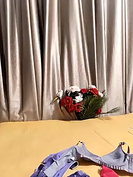 shalu_g - Shalu_G's free webcam