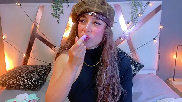 myapril__ - MyApril__'s free webcam