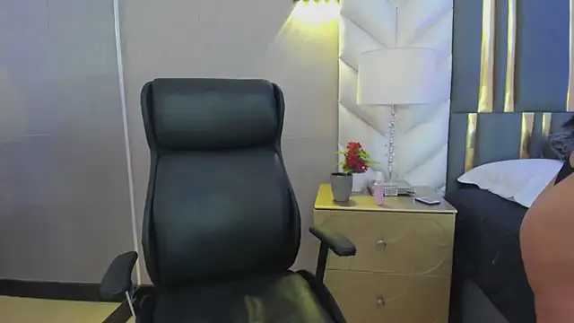 ChloeHarper_ live sex cam